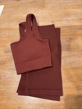 Seamless Ribbed Sports Bra & High-Waist Bike Shorts Set